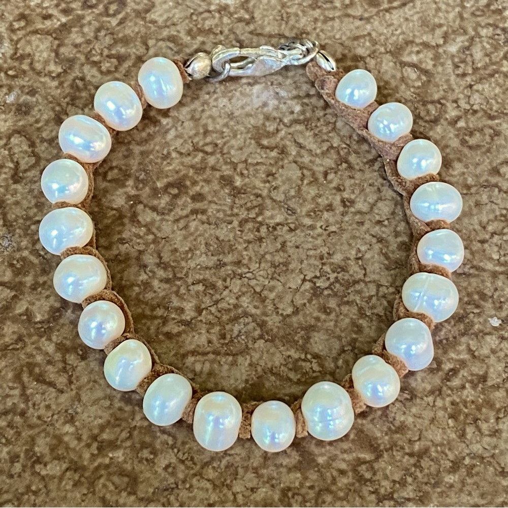 American Eagle Pearl and brown Suede wrapped Bracelet simple minimalist neutral